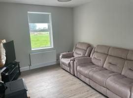 Corrandulla 2 Storey Home-3 Bedrooms, hotel in Galway