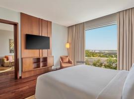 Courtyard by Marriott Kochi Airport, hotel din Nedumbassery