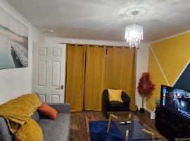 OG Stays III- 6bedroom house- sleeps 9persons, Near Nissan & Stadium of Light, free parking, ξενοδοχείο σε Pallion