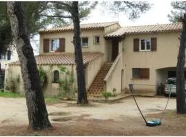 Appartement spacieux, haut de villa, 3 chambres, 100 m2, 6 personnes, au calme