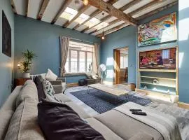 Spacious One Bedroom Coach House in Cley Norfolk