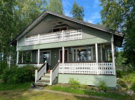 Luonnon rauhaa Kalliosaaressa, private island, hôtel à Polvijärvi