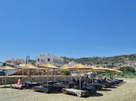 Easy to find, majoitus kohteessa Skopelos Town