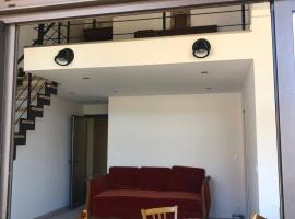 Charming loft in Cozzano, ξενοδοχείο σε Cozzano