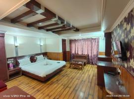 Hotel Berries Gangtok 300mtr from mg marg, ξενοδοχείο με πάρκινγκ σε Gangtok