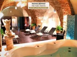 Hotel Mitra, Story Hotels