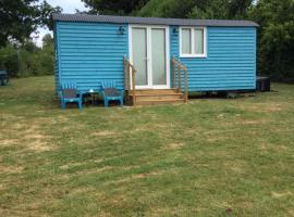 la petite maison bleu, glamping en Plévin