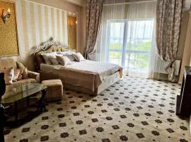 Airport Apartment