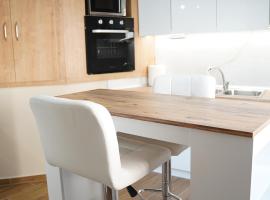 Bright and central apartment, hotel con estacionamiento en Siatista