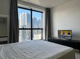 Flat Moderno a 150m do Salvador Shopping