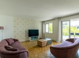 Modern Apartment - Pont Mirabeau