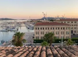 Studio Toulon,Vue Port, Clim,Netflix Proche plages