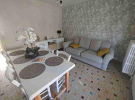 Le jardin aux iris, ξενοδοχείο σε Tonnerre