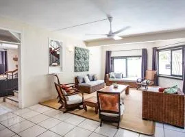 Villa Céleste - 4 Bedrooms in Central Tamarin