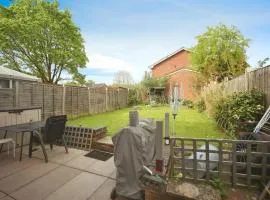 Comfy 3 Bed Home- 30min to Birmingham