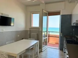Sogno Vista Mare - Novità! Vicina alla Rotonda e con Parcheggio Privato