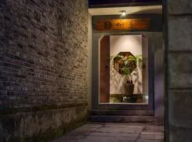 Phoenix Secret Realm Courtyard Hotel -100m to Tuojiang River &Guided Hiking & Photography&Fishing