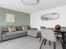 Spacious House with Garden