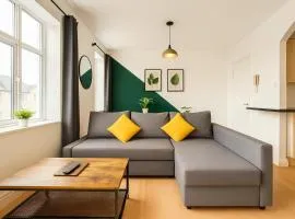 Space for groups, 10 mins from Queen St!