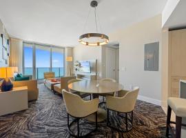 Luxury 2BR Beachfront Rooftop Pool and Spa, Hotel in Hollywood