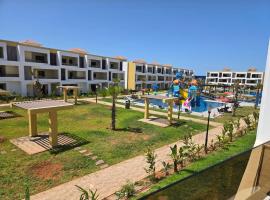 Luxury appartment avec piscine &agrave; la Marina Saidia，薩伊迪耶的豪華飯店