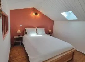 T2 rénové lumineux, Linge inclus, Parking privé, Plage & Vieux Port à vélo