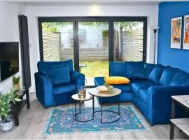 The Haven Ten - Chic & Roomy Escape -Free WiFi