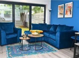 The Haven Ten - Chic and Roomy Escape -Fast WiFi