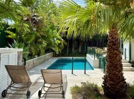 Charming cottage, pool & garden by Guincho beach