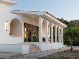 Xenia Sea view Villa by "Elite", hotel em Argasi