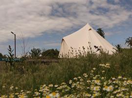 ILLU Glamping, hotell sihtkohas Trebujeni