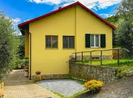 Villa in collina con vista mozzafiato su Noli