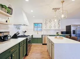 The Dallas Hub - Spacious 4BR - Prime location