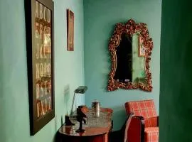 Heure Bleue Uzès Villa d'antiquaire 160 m2 Suites et Jardin