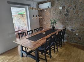 Hi&scaron;ka Ma&scaron;a, hotel amb piscina a Čatež ob Savi