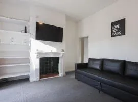 Comfy 5 Bed in City Centre, Birmingham