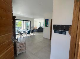 MAISON Drôme Provençale sur terrain 1500 m2 entièrement clos, hôtel à Vinsobres