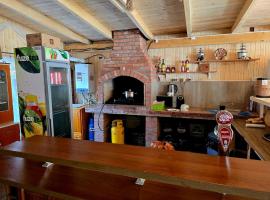 Casa Deluxe, pet-friendly hotel in Slănic-Moldova