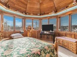 Clarks Summit Gem w/ Private Yard & Parking