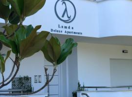 Lamda Deluxe Apartments, hotel a Keramotí