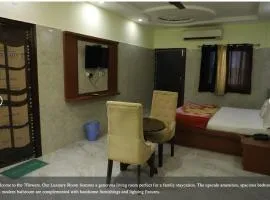 7 Flowers Hotel and Restaurant