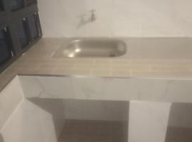 Marcello Gardens- Mulutu Market, ξενοδοχείο με πάρκινγκ σε Kitui