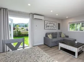 Cozy 1-Bedroom Retreat in the Heart of Langford