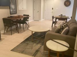 Cozy 2BR suite w Sauna, hotel en Leesburg