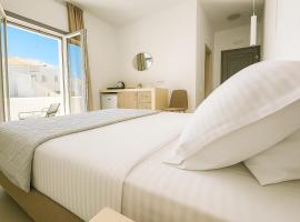 Aqualis, hotel sa Adamas