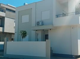 Apartments BUBBLES with pool, hotel i Gevgelija