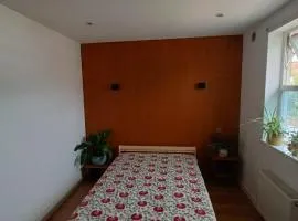 Double bed, ensuite, off street parking