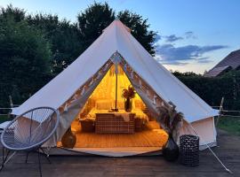 Cuib Glamping, hotel em Avrig