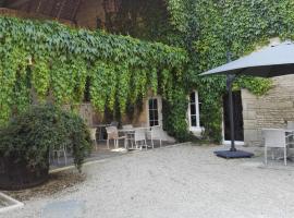Auberge De La Mue, hotel v destinaci Thaon