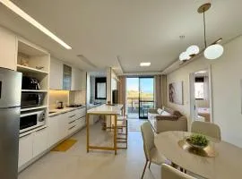 Apto em Home Club com vista para piscina - 550m do mar